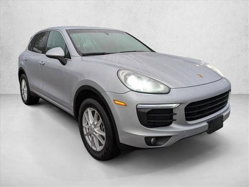 2023 Porsche Macan T