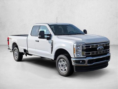 Oxford White 2026 Ford F-350 XLT