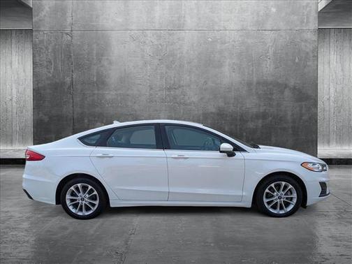 2020 Ford Fusion Hybrid SE