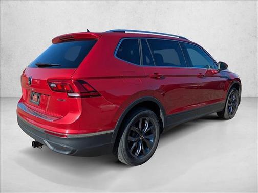 Kings Red Metallic 2022 Volkswagen Tiguan 2.0T SE 4MOTION