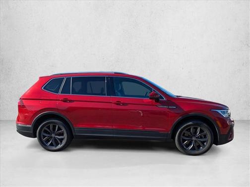 Kings Red Metallic 2022 Volkswagen Tiguan 2.0T SE 4MOTION