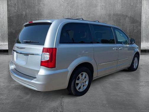2012 Chrysler Town & Country Touring