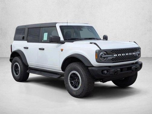 Oxford White 2026 Ford Bronco Badlands