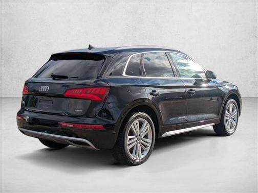 Mythos Black Metallic 2019 Audi Q5 2.0T Premium Plus