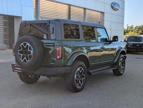 2025 Ford Bronco Outer Banks
