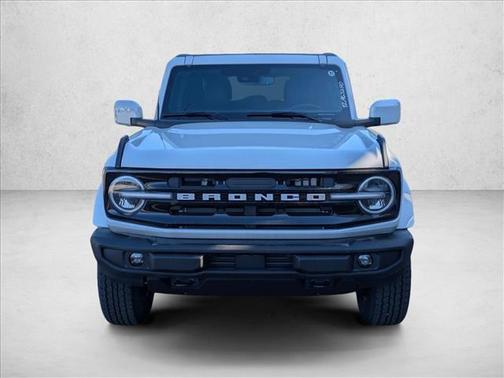 Avalanche Gray 2026 Ford Bronco Outer Banks