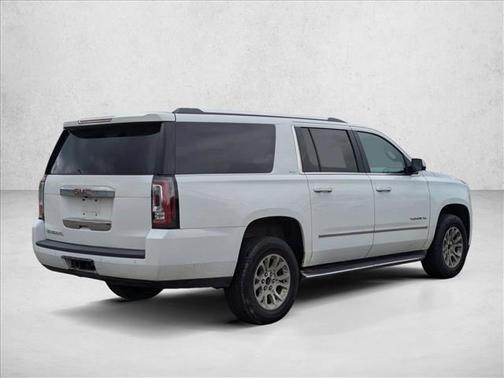 Summit White 2017 GMC Yukon XL SLT