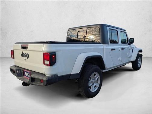 2022 Jeep Gladiator Sport S