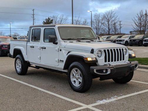 2022 Jeep Gladiator Sport S