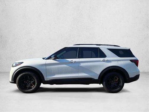 Star White Metallic Tri-Coat 2026 Ford Explorer Tremor