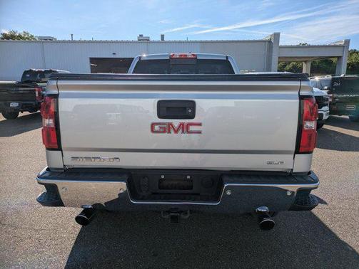 Quicksilver Metallic 2017 GMC Sierra 1500 SLE