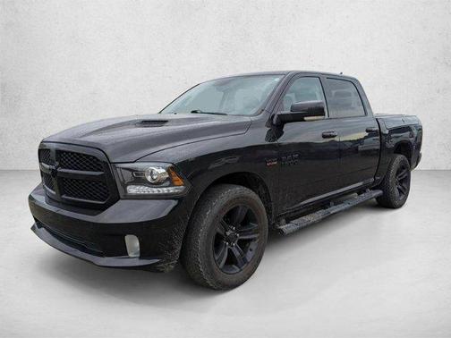 Brilliant Black Crystal Pearlcoat 2018 RAM 1500 Night Crew Cab 4x4 5'7' Box