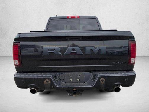 Brilliant Black Crystal Pearlcoat 2018 RAM 1500 Night Crew Cab 4x4 5'7' Box