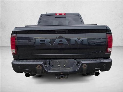 Brilliant Black Crystal Pearlcoat 2018 RAM 1500 Night Crew Cab 4x4 5'7' Box