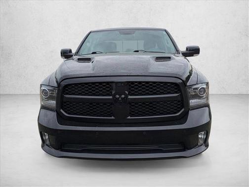 Brilliant Black Crystal Pearlcoat 2018 RAM 1500 Night Crew Cab 4x4 5'7' Box