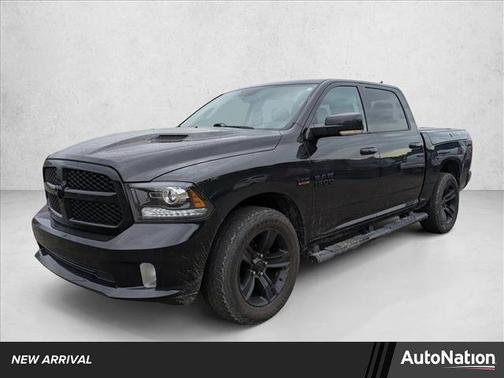 Brilliant Black Crystal Pearlcoat 2018 RAM 1500 Night Crew Cab 4x4 5'7' Box