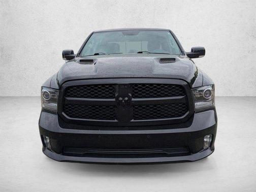 Brilliant Black Crystal Pearlcoat 2018 RAM 1500 Night Crew Cab 4x4 5'7' Box