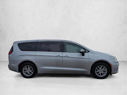 Silver Mist Clearcoat 2023 Chrysler Pacifica Touring L