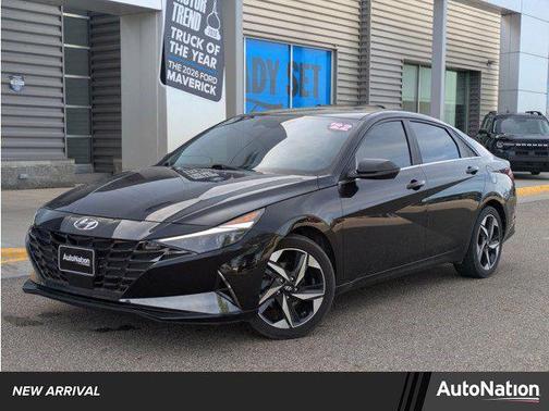 Phantom Black 2022 Hyundai ELANTRA Limited