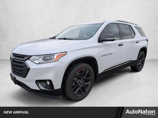 Iridescent Pearl Tricoat 2019 Chevrolet Traverse Premier