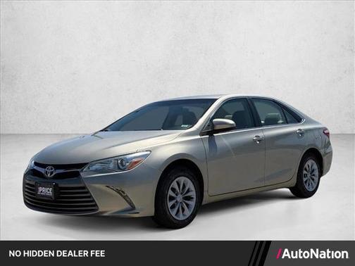 Creme Brulee Mica 2017 Toyota Camry LE