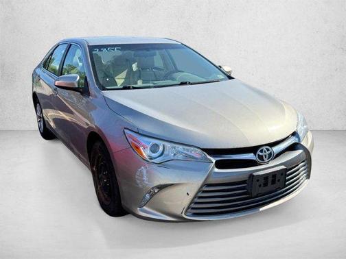 Creme Brulee Mica 2017 Toyota Camry LE