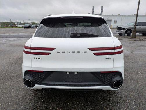 Uyuni White 2022 Genesis GV70 2.5T AWD
