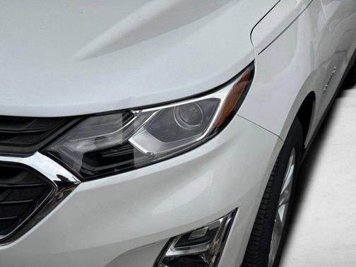 Iridescent Pearl Tricoat 2019 Chevrolet Equinox 1LT