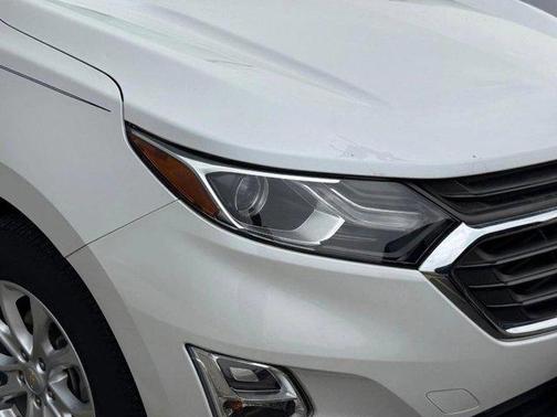 Iridescent Pearl Tricoat 2019 Chevrolet Equinox 1LT