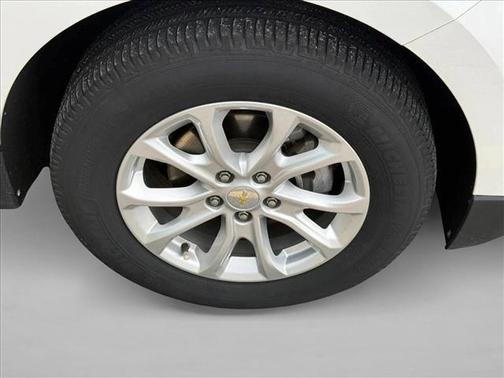 Iridescent Pearl Tricoat 2019 Chevrolet Equinox 1LT
