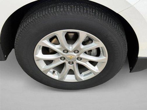 Iridescent Pearl Tricoat 2019 Chevrolet Equinox 1LT