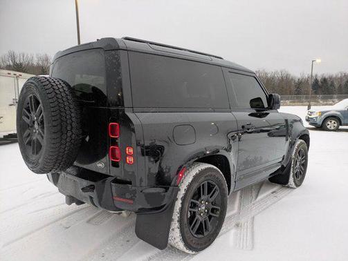 2022 Land Rover Defender 90 X-Dynamic S