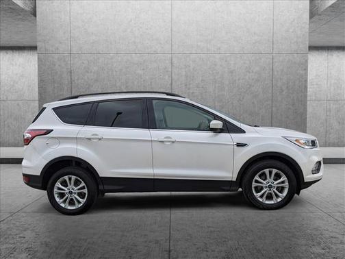 Photo 5 of 26 of 2018 Ford Escape SEL