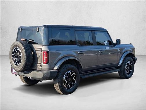 Carbonized Gray Metallic 2024 Ford Bronco Outer Banks