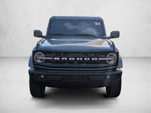 Carbonized Gray Metallic 2024 Ford Bronco Outer Banks