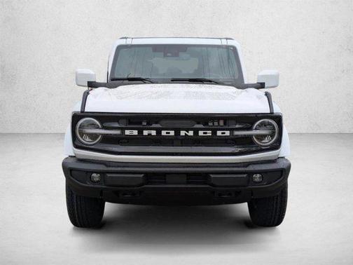 Oxford White 2026 Ford Bronco Outer Banks