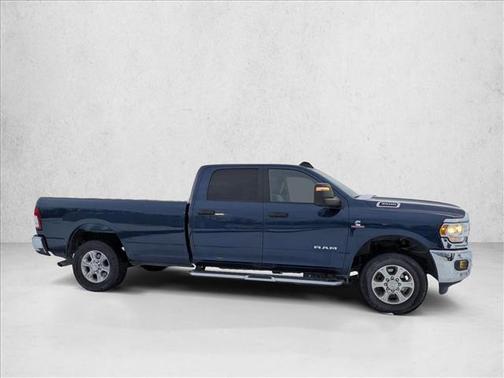 2024 RAM 3500 Big Horn Crew Cab 4x4 8' Box