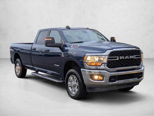2024 RAM 3500 Big Horn Crew Cab 4x4 8' Box