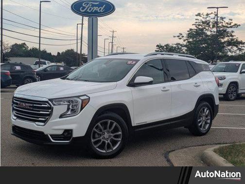 2023 GMC Terrain SLT