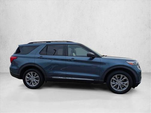 Blue Metallic 2020 Ford Explorer XLT