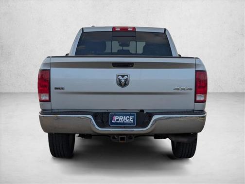 Bright Silver Metallic Clearcoat 2017 RAM 1500 SLT