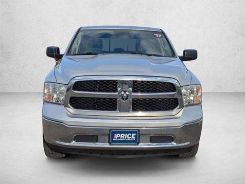 Bright Silver Metallic Clearcoat 2017 RAM 1500 SLT