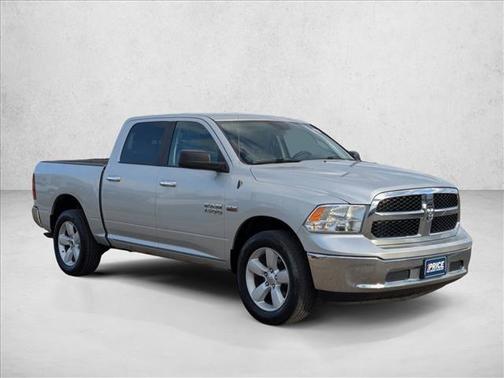 Bright Silver Metallic Clearcoat 2017 RAM 1500 SLT