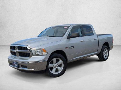 Bright Silver Metallic Clearcoat 2017 RAM 1500 SLT