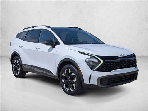Glacial White Pearl 2023 Kia Sportage X-Line