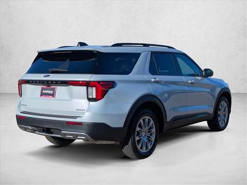 Space White Metallic 2026 Ford Explorer Active