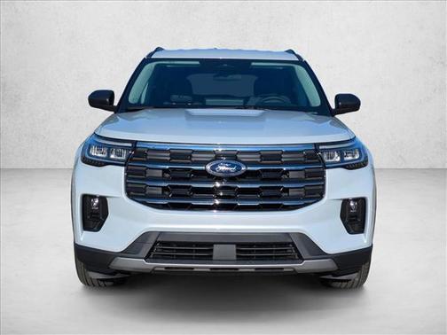 Space White Metallic 2026 Ford Explorer Active