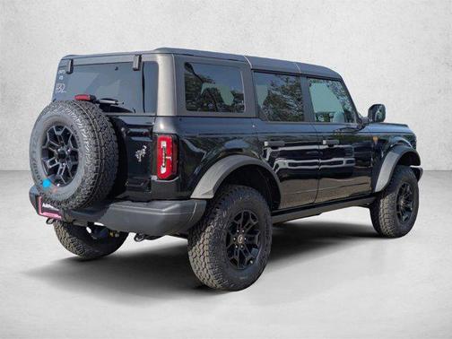 Shadow Black 2026 Ford Bronco Badlands