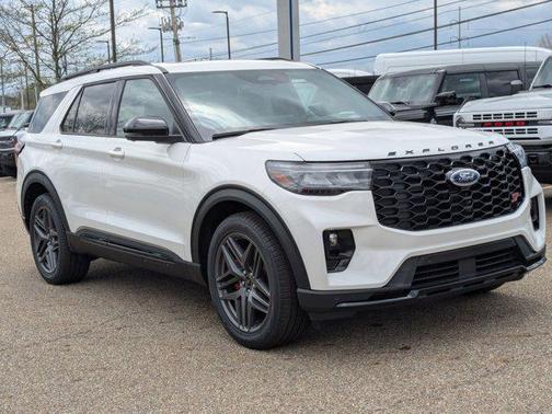 Star White Metallic Tri-Coat 2026 Ford Explorer ST