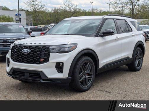 Star White Metallic Tri-Coat 2026 Ford Explorer ST